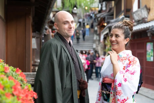 浅草観光・着物姿の記念撮影